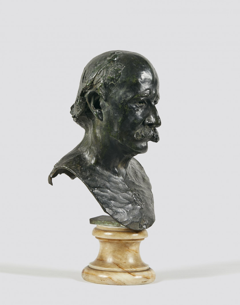 Auguste RODIN 1840 -1917 Buste de Marcellin Berthelot, version au plastron arrondi - 1905-1906 Bronze à patine noire nuancée vert