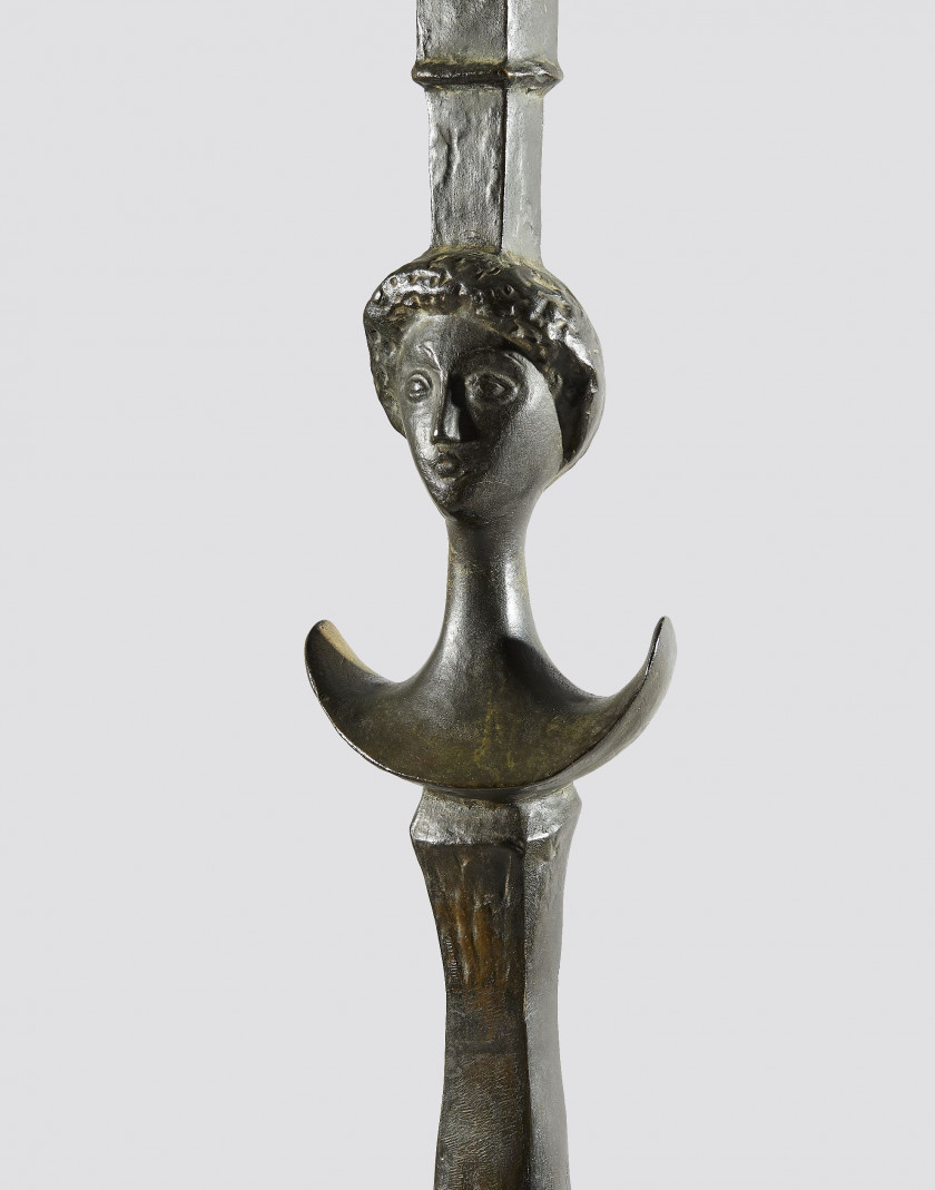 Alberto GIACOMETTI 1901 - 1966 Lampadaire modèle "figure" dit aussi "Tête de femme" - circa 1933-1934 Bronze à patine brun-vert