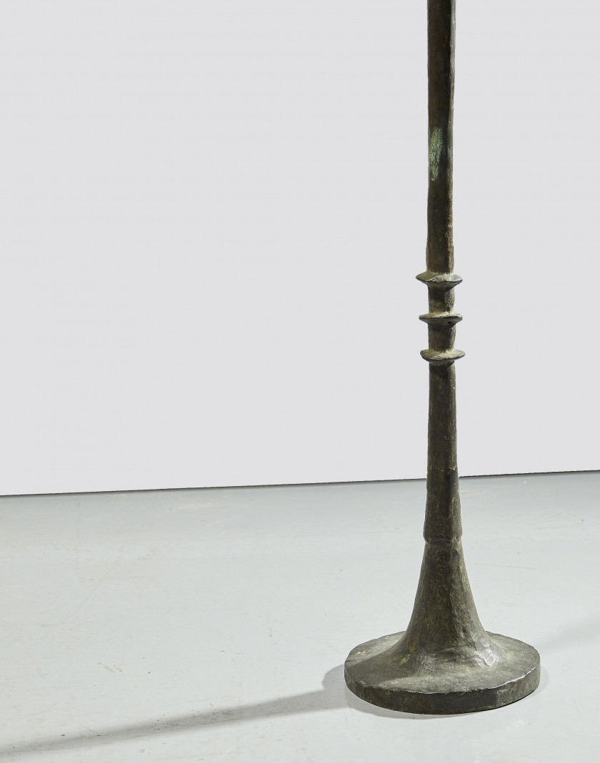 Alberto GIACOMETTI 1901 - 1966 Lampadaire modèle "figure" dit aussi "Tête de femme" - circa 1933-1934 Bronze à patine brun-vert