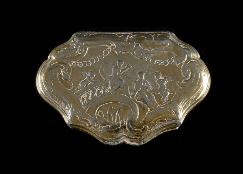 TABATIÈRE EN VERMEIL Paris 1736-1737