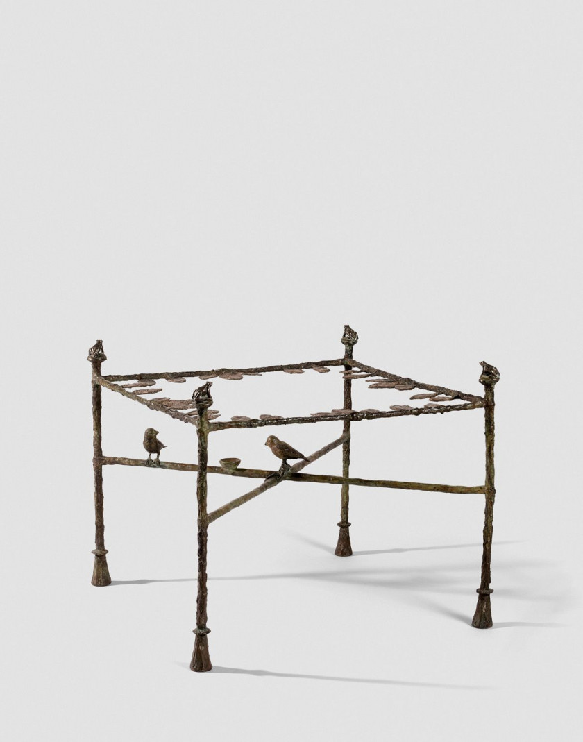 Diego GIACOMETTI 1902- 1985 Table feuilles aux oiseaux et aux grenouilles Bronze à patine brune et dorée