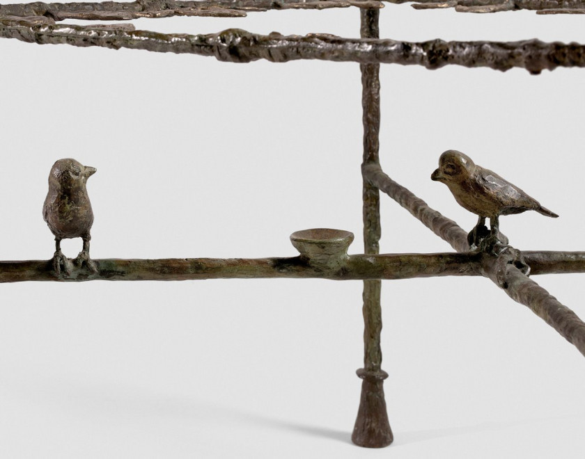 Diego GIACOMETTI 1902- 1985 Table feuilles aux oiseaux et aux grenouilles Bronze à patine brune et dorée