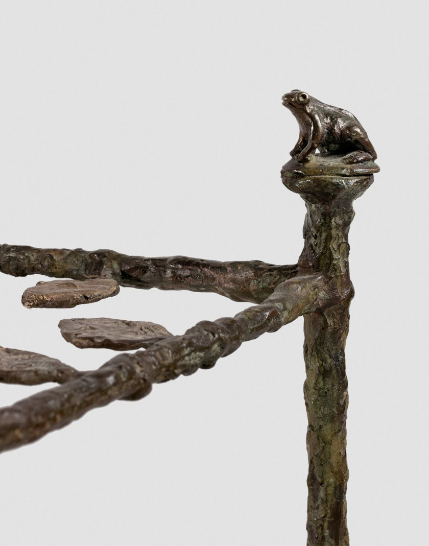 Diego GIACOMETTI 1902- 1985 Table feuilles aux oiseaux et aux grenouilles Bronze à patine brune et dorée