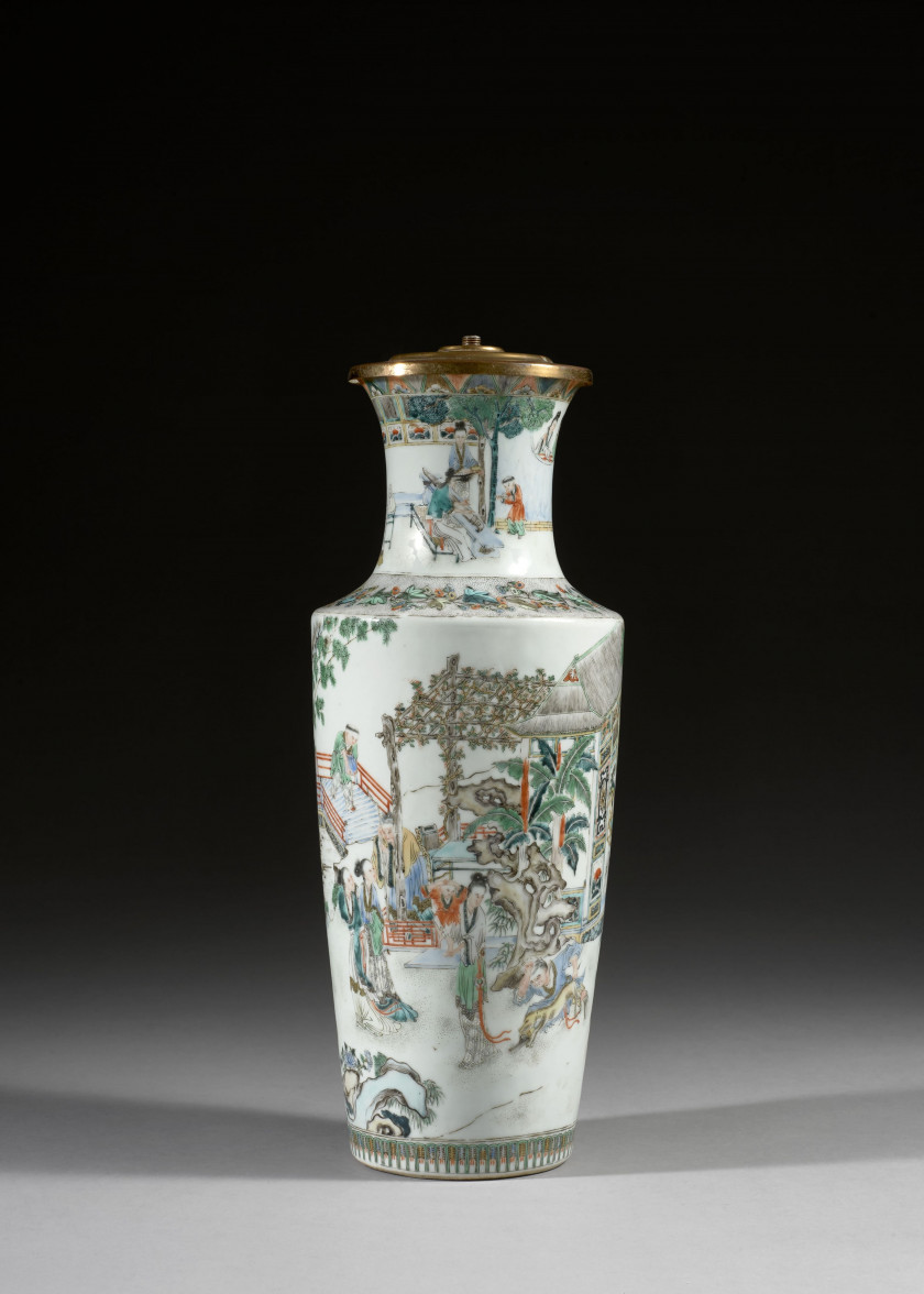 VASE EN PORCELAINE POLYCHROME, Chine, fin du XIXe - début du XXe siècle