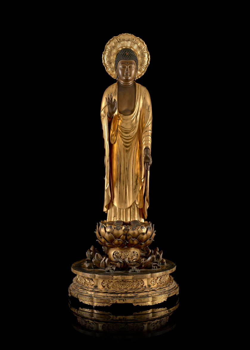 STATUE DE BOUDDHA EN BOIS LAQUÉ OR, Japon, époque Edo (1603-1868)