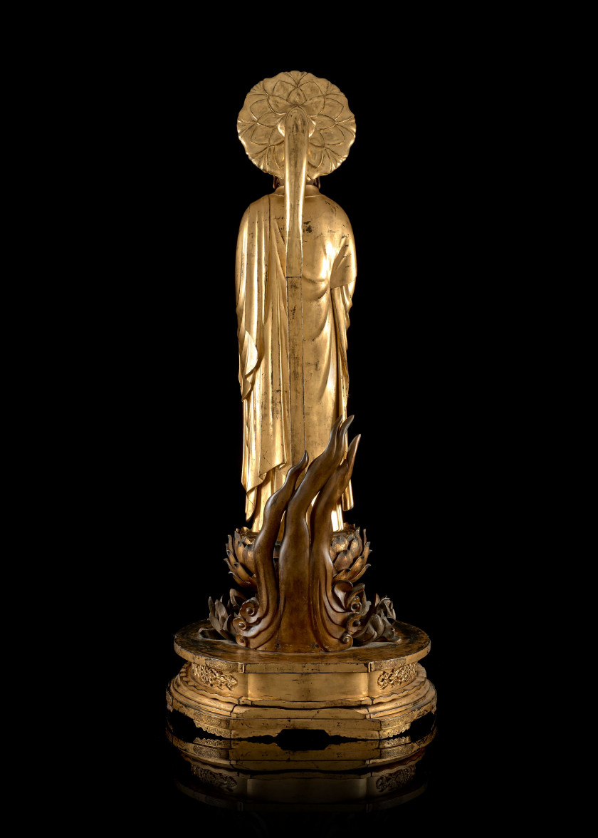 STATUE DE BOUDDHA EN BOIS LAQUÉ OR, Japon, époque Edo (1603-1868)