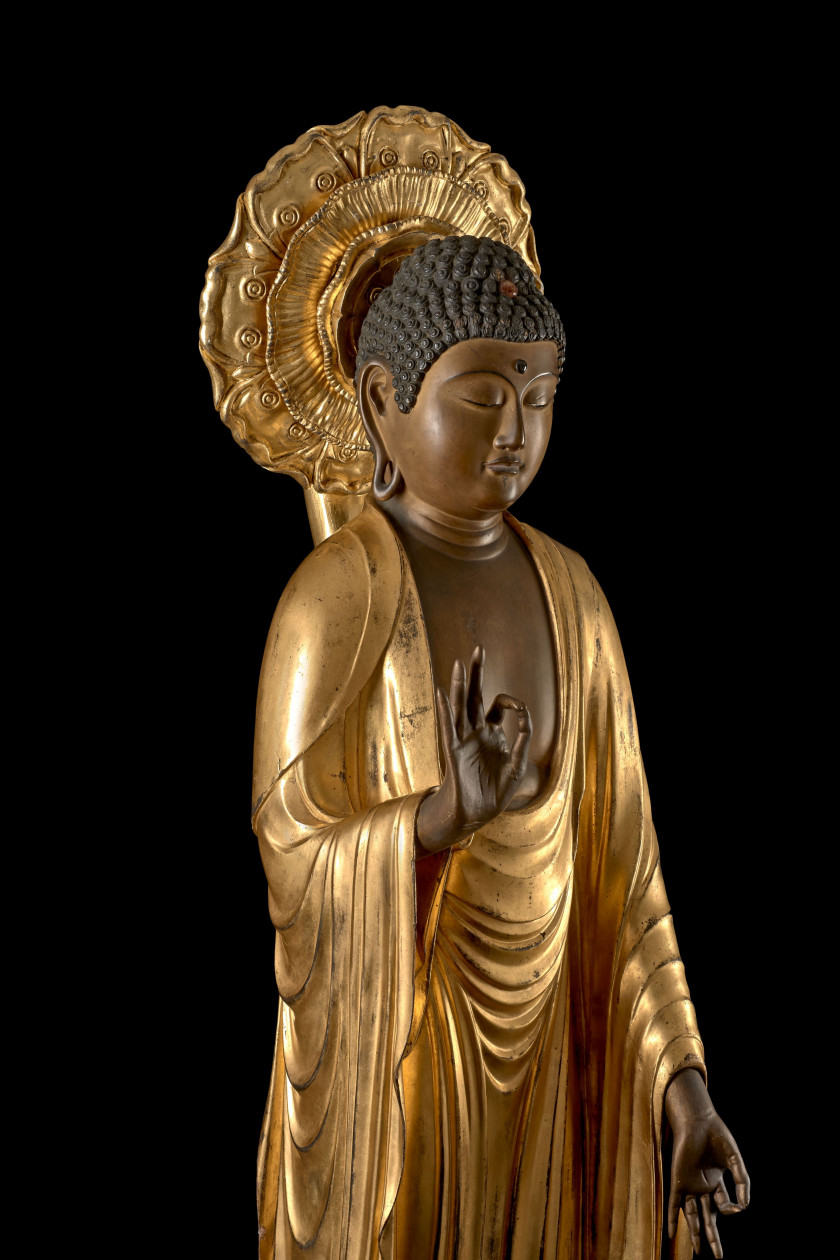 STATUE DE BOUDDHA EN BOIS LAQUÉ OR, Japon, époque Edo (1603-1868)