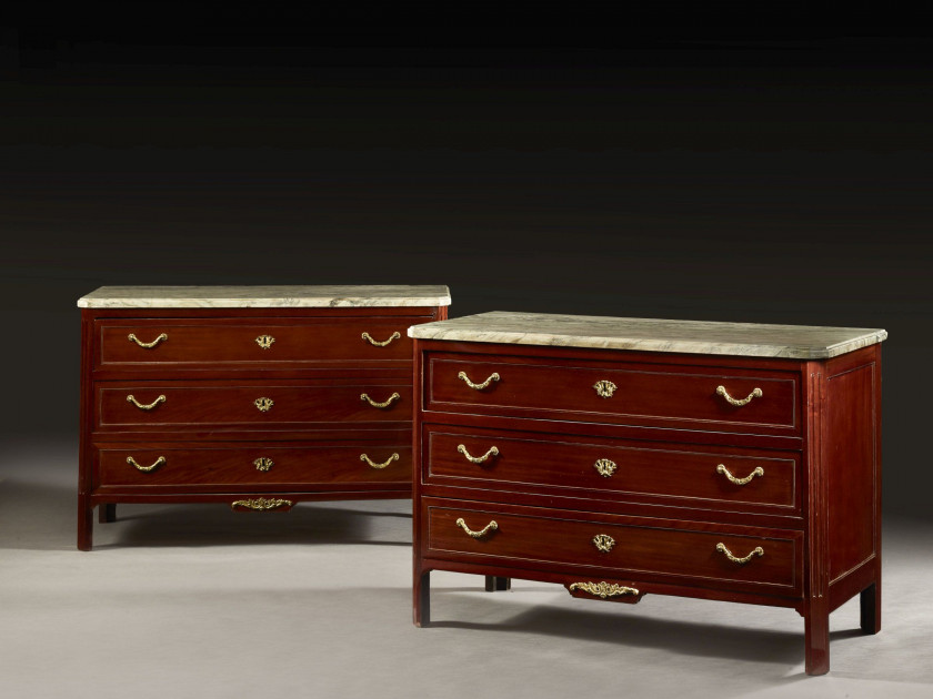 ¤ PAIRE DE COMMODES D'ÉPOQUE LOUIS XVI Estampille de Pierre Defriche