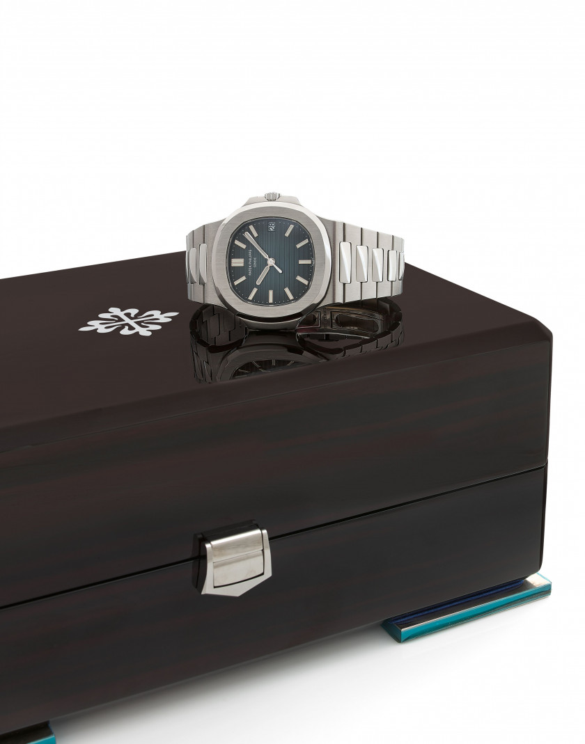PATEK PHILIPPE  Nautilus, ref. 5711/1A, n° 5537391 / 4947740
