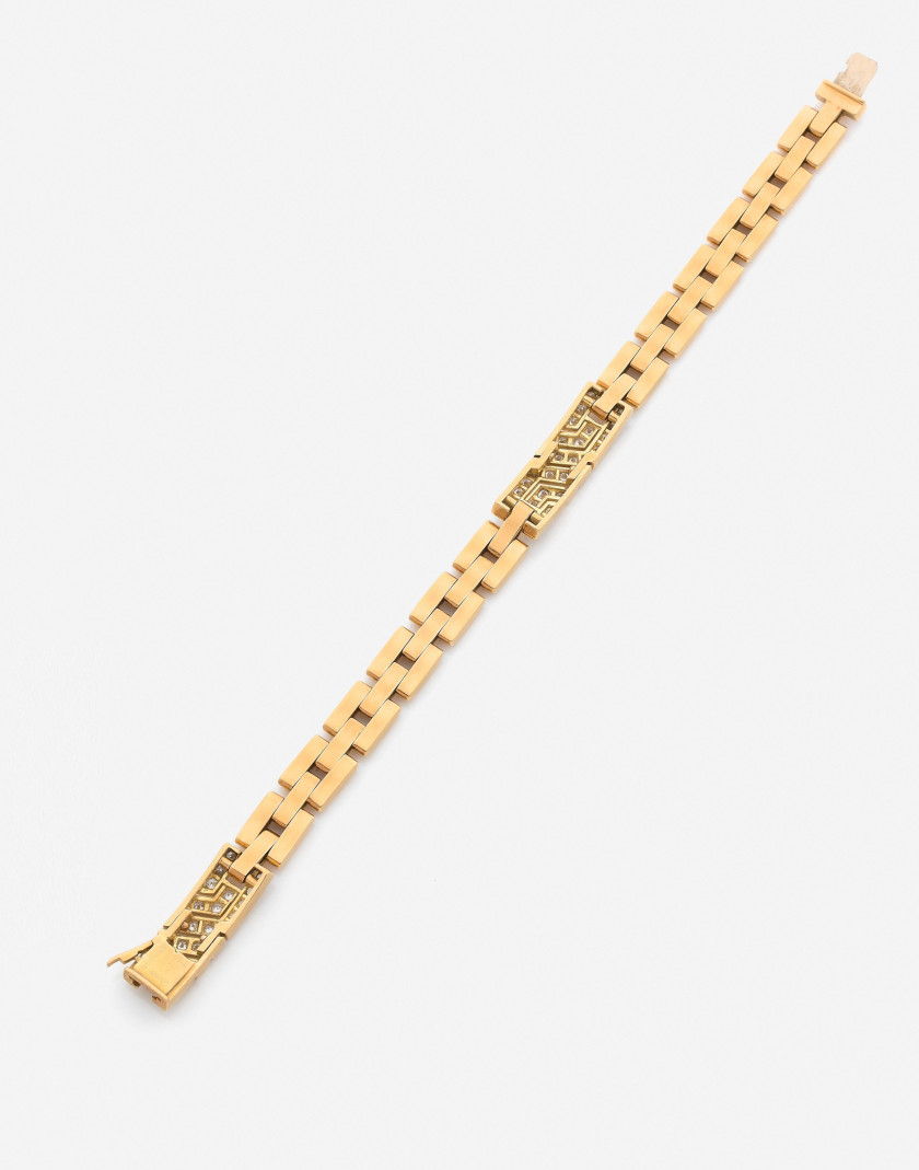 CARTIER  Bracelet "Olympe" en or et diamants  A diamond and gold "Olympe" bracelet