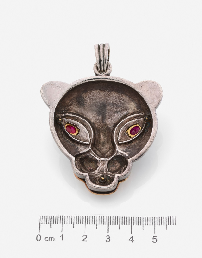 René BOIVIN  Pendentif "Panthère" en argent, or et rubis, vers 1965, Certificat Cailles Salit A silver, gold and ruby "panther" pendan