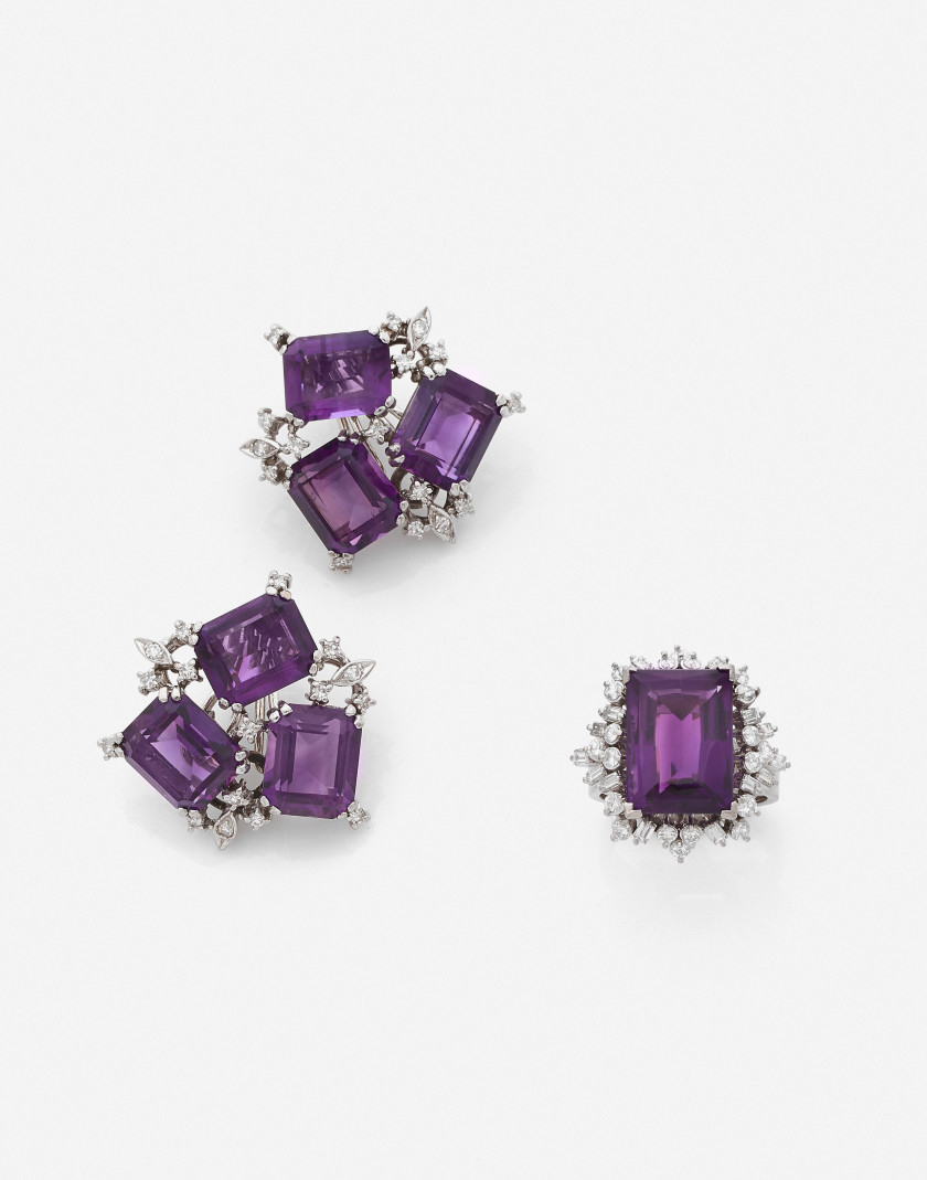 Bague et boucles d'oreilles en or, améthystes et diamants  An amethyst, diamond and gold set (ring and earrings)