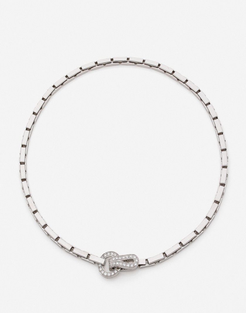 CARTIER  Collier "Agrafe" en or gris et diamants A diamond and white gold necklace