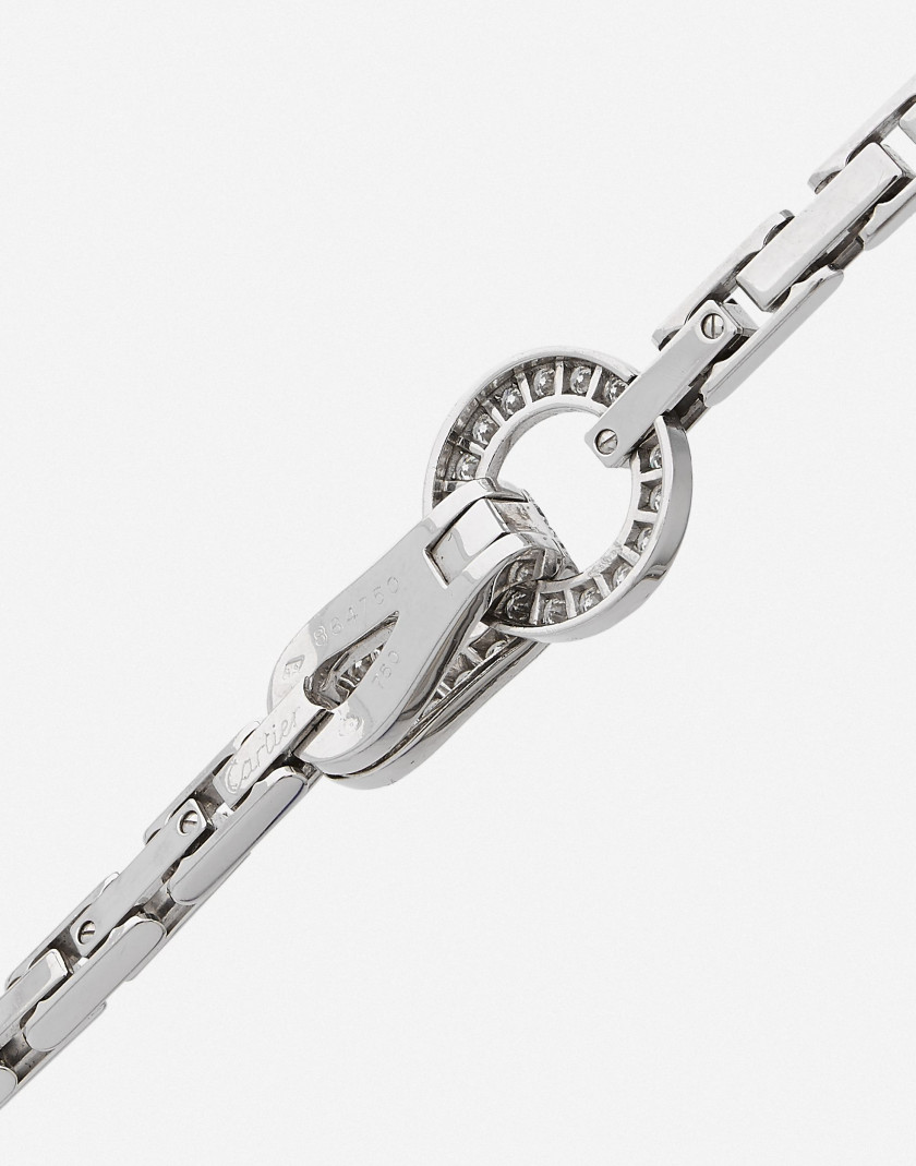 CARTIER  Collier "Agrafe" en or gris et diamants A diamond and white gold necklace