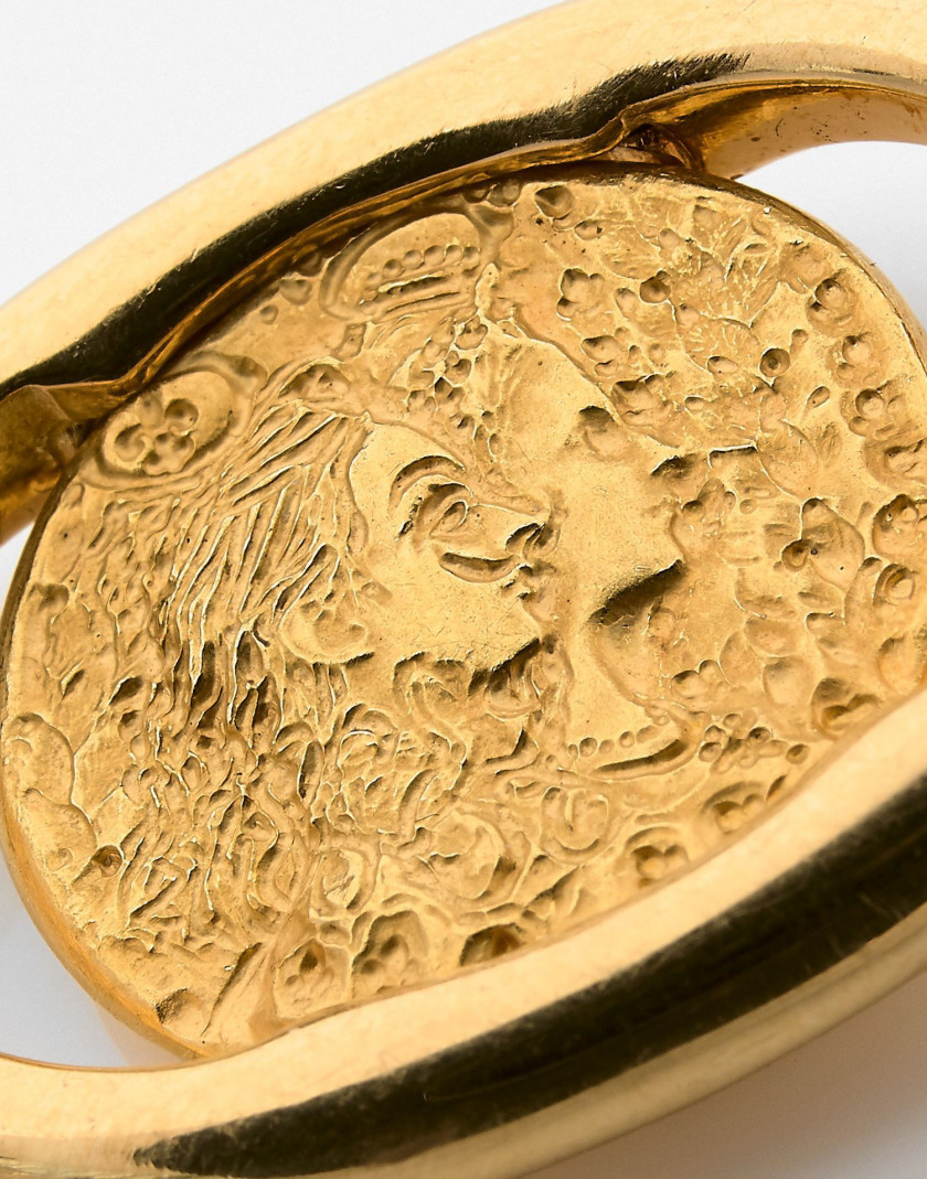 PIAGET pour DALI Elément en or serti d'un Dali d'or en 22k, 1967 A 22k Dali d'or coin and gold element, 1967