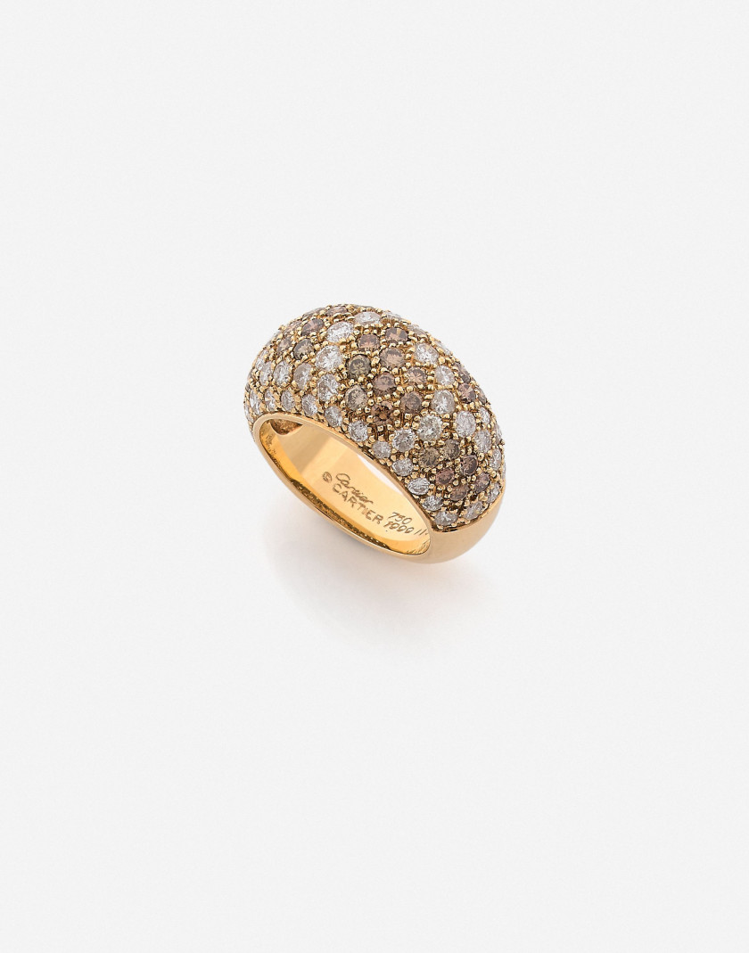 CARTIER  Bague jonc or et diamants blancs et bruns, 1999 A brown and white diamond and gold ring, 1999