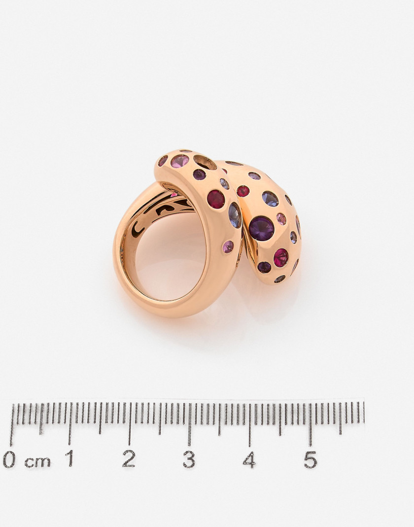 De GRISOGONO Bague "Contrario" en or et pierres fines A semi-precious stone and gold "Contratrio" ring