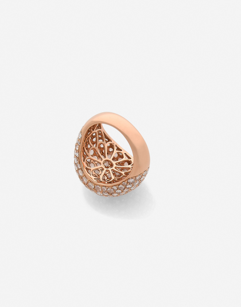 Bague boule en or rose et diamants taille rose A rose-cut diamond and pink gold ring