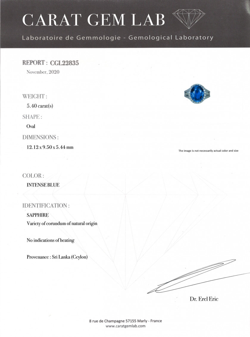 Bague en or, diamants et saphir 5.40 ct (AIG & CGL: Sri Lanka, non chauffé) A 5.40 ct sapphire (AIG & CGL: Sri Lanka, no heat), diamon