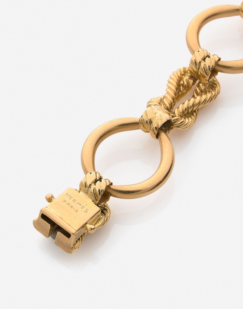 HERMES Bracelet "Audierne" en or jaune, vers 1980 A yellow gold "Audierne" bracelet, circa 1980