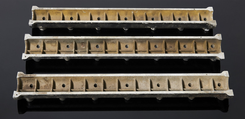 FERRARI  Ensemble de 3 couvre-culasses pour Ferrari 365 GT4 2+2