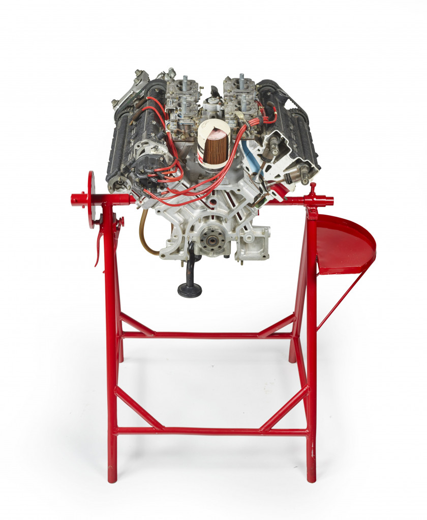 Moteur de Ferrari 308 GTB, carter sec (type F10tfA021) sur banc  modifié à des fins pédagogiques