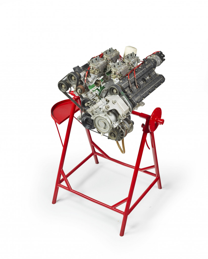 Moteur de Ferrari 308 GTB, carter sec (type F10tfA021) sur banc  modifié à des fins pédagogiques
