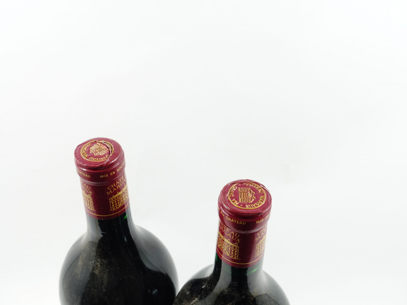 2 magnums CHÂTEAU MARGAUX 1993 1er GC Margaux (étiquettes tachées, déchirées