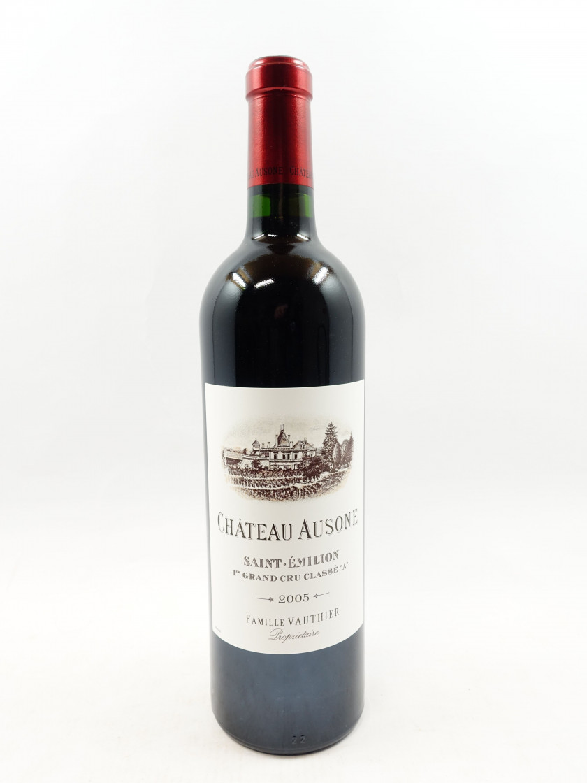 1 bouteille CHÂTEAU AUSONE 2005 1er GCC (A) Saint Emilion