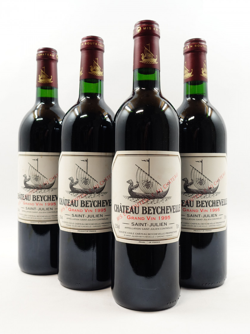 4 bouteilles CHÂTEAU BEYCHEVELLE 1995 4è GC Saint Julien (étiquettes léger déchirées)