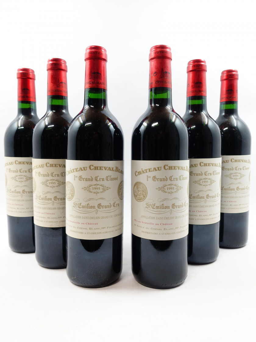 12 bouteilles CHÂTEAU CHEVAL BLANC 1995 1er GCC (A) Saint Emilion (7 étiquettes léger tachées