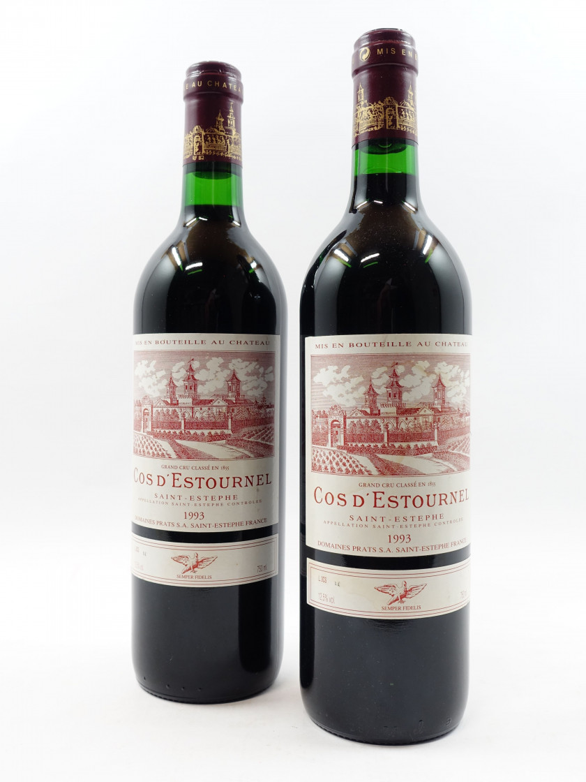 2 bouteilles CHÂTEAU COS D'ESTOURNEL 1993 2è GC Saint Estèphe (étiquettes fanées)
