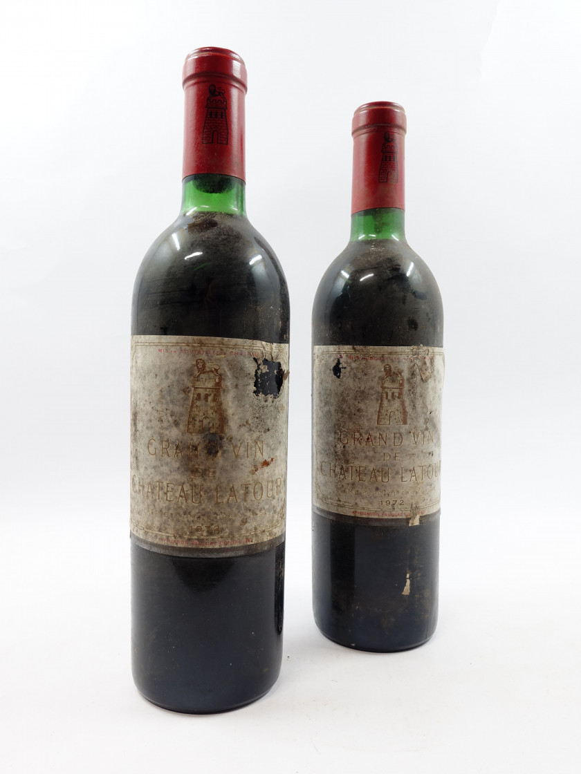 2 bouteilles CHÂTEAU LATOUR 1972 1er GC Pauillac (base goulot