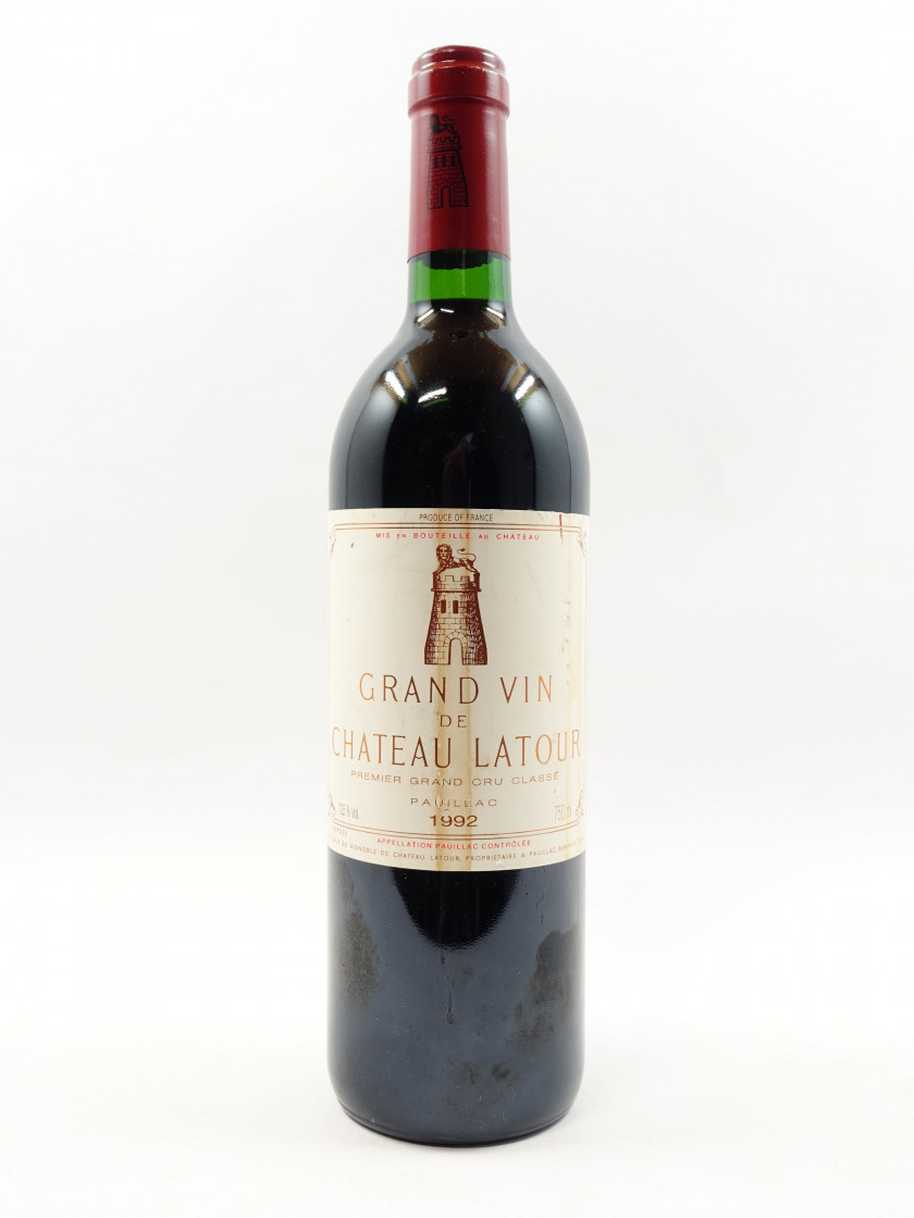 1 bouteille CHÂTEAU LATOUR 1992 1er GC Pauillac (base goulot
