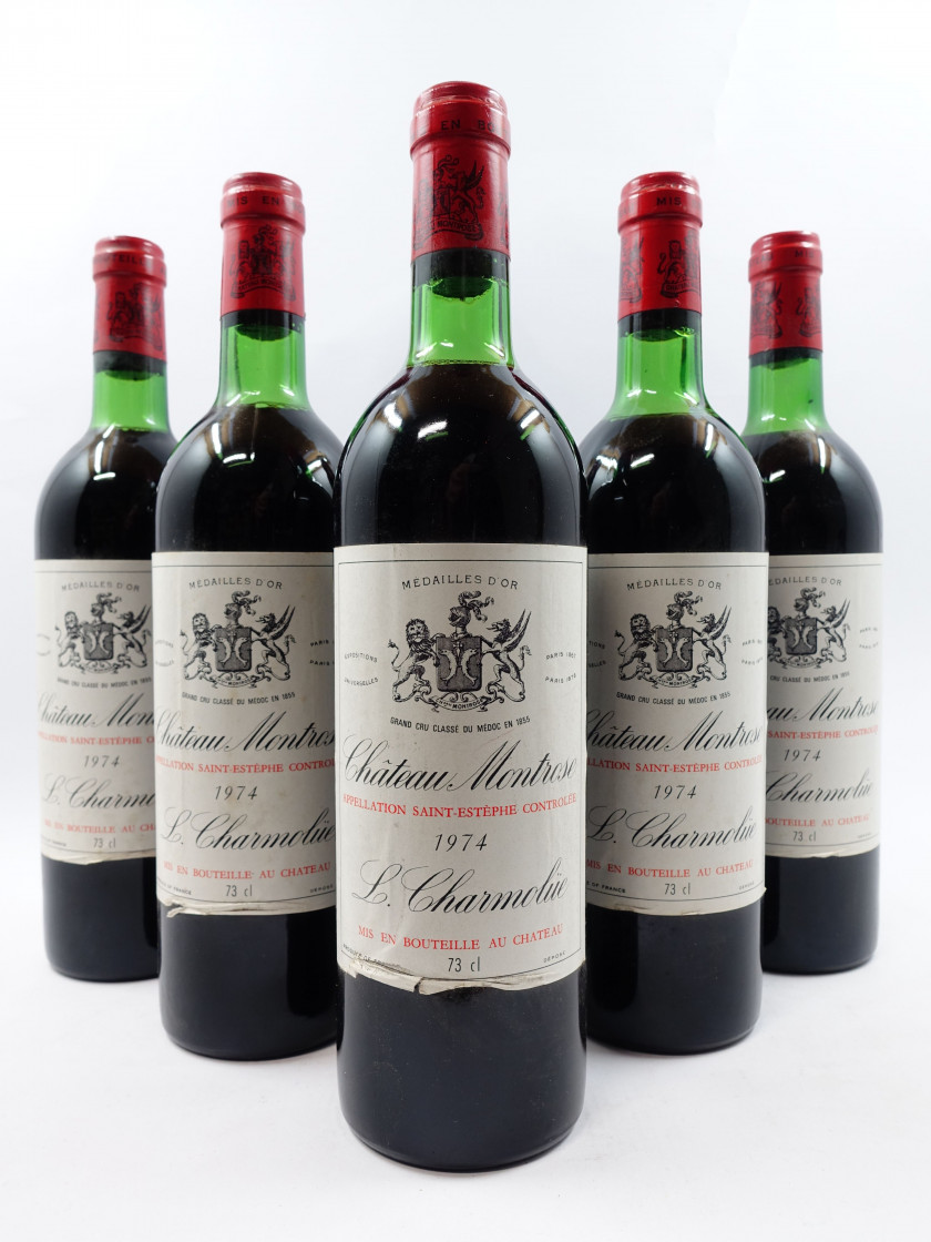5 bouteilles CHÂTEAU MONTROSE 1974 2è GC Saint Estèphe (3 légèrement bas, 2 haute épaule