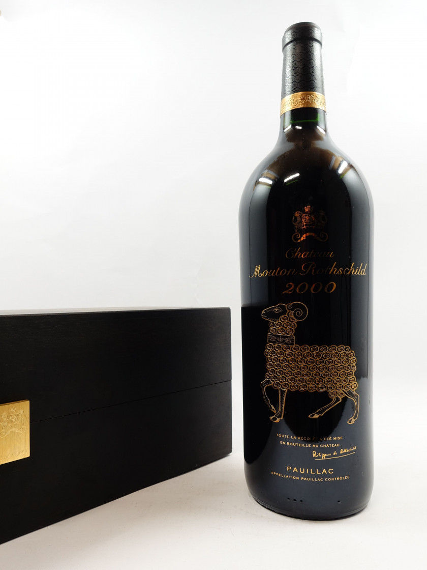 1 magnum CHÂTEAU MOUTON ROTHSCHILD 2000 1er GC Pauillac Caisse bois d'origine (léger griffée)
