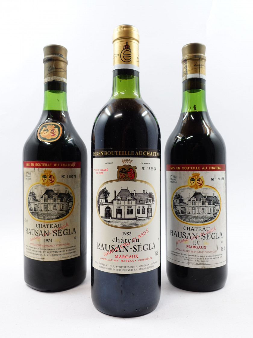 3 bouteilles 1 bt : CHÂTEAU RAUSAN SEGLA 1974 2è GC Margaux (étiquette tachée, léger déchirée)