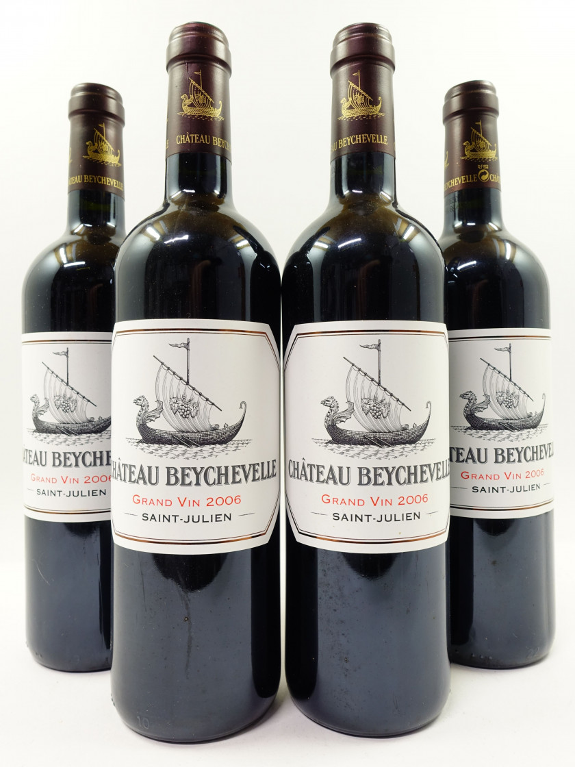 4 bouteilles CHÂTEAU BEYCHEVELLE 2006 4è GC Saint Julien (contre étiquettes légèrement tachées)