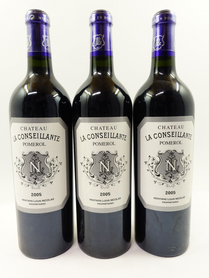 3 bouteilles CHÂTEAU LA CONSEILLANTE 2005 Pomerol (étiquettes fanées)