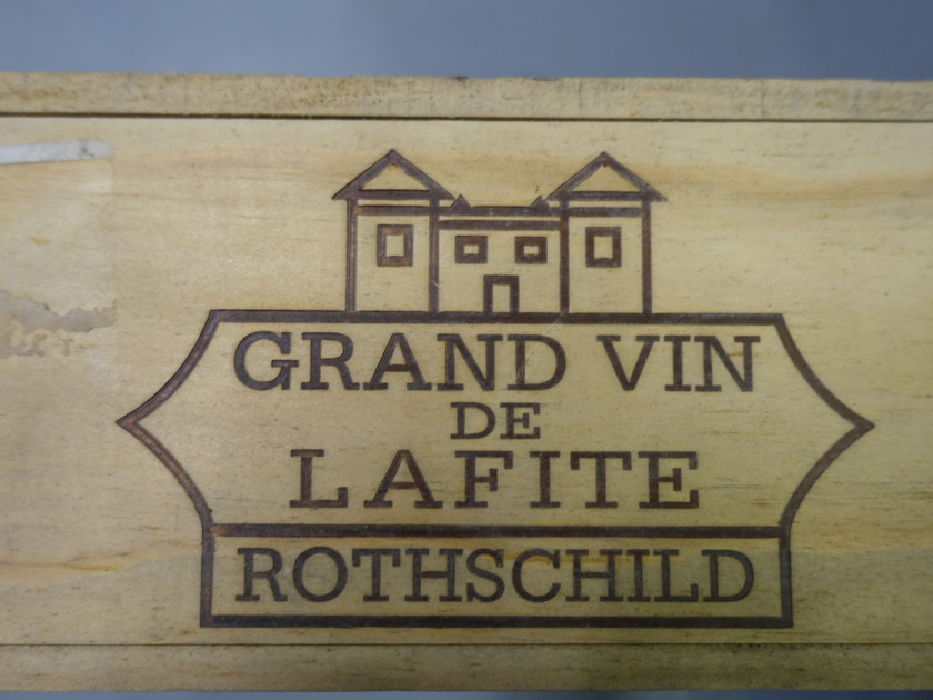 6 bouteilles CHÂTEAU LAFITE ROTHSCHILD 2011 1er GC Pauillac Caisse bois d'origine