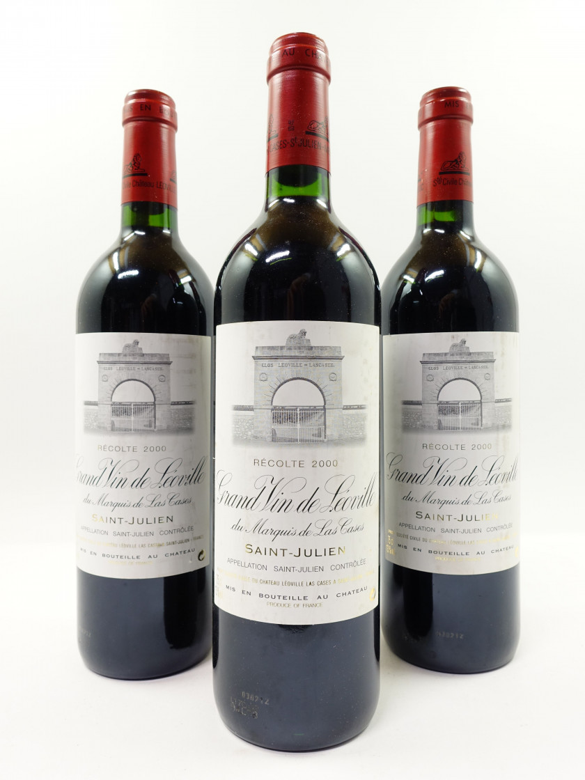 3 bouteilles CHÂTEAU LEOVILLE LAS CASES 2000 2è GC Saint Julien (étiquettes léger tachées)