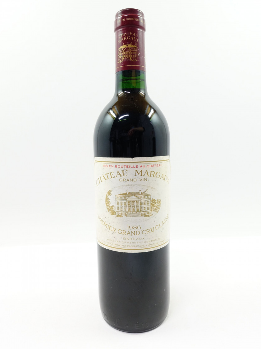 1 bouteille CHÂTEAU MARGAUX 1986 1er GC Margaux (base goulot