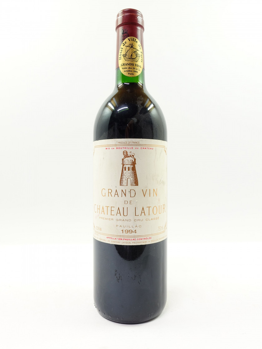 1 bouteille CHÂTEAU LATOUR 1994 1er GC Pauillac (base goulot