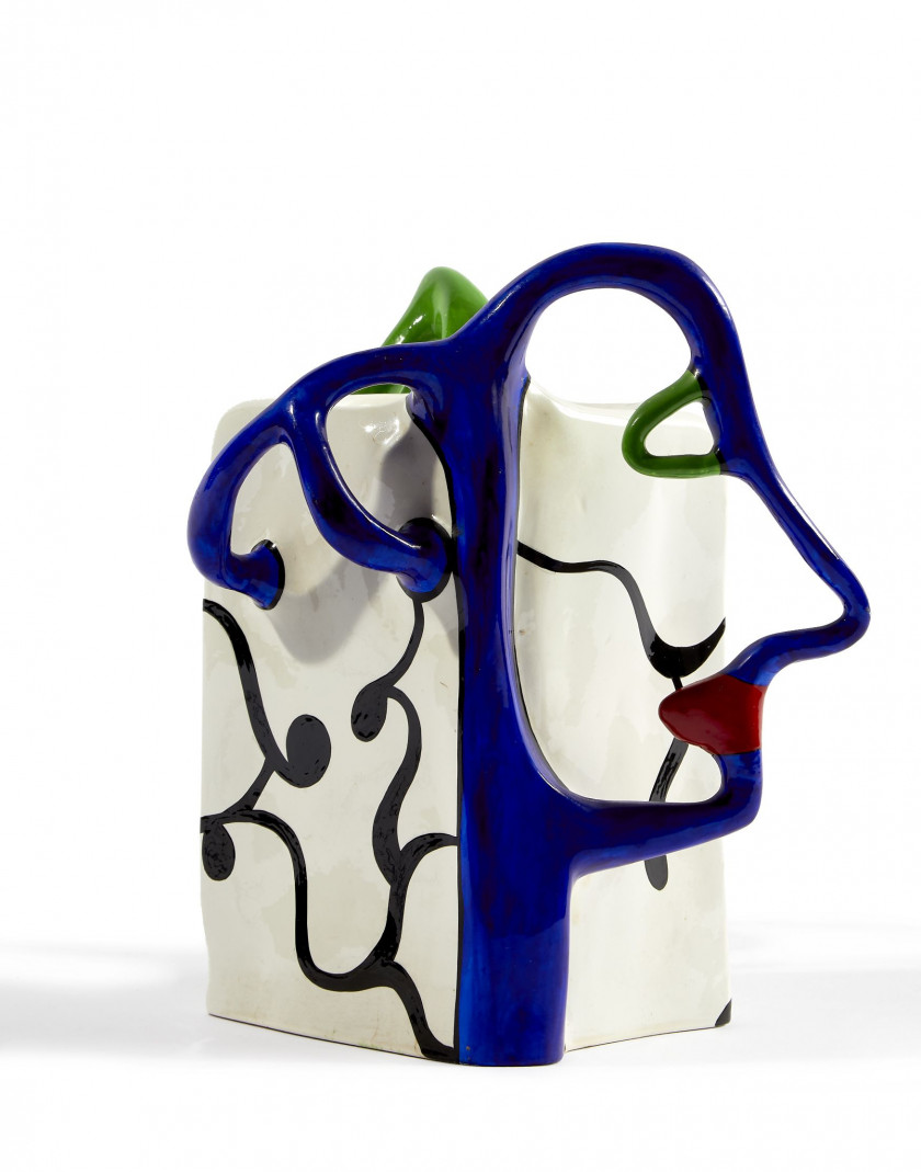 Niki de SAINT PHALLE (1930 - 2002) Vase aux deux têtes - 1989 Résine peinte avec sa vasque