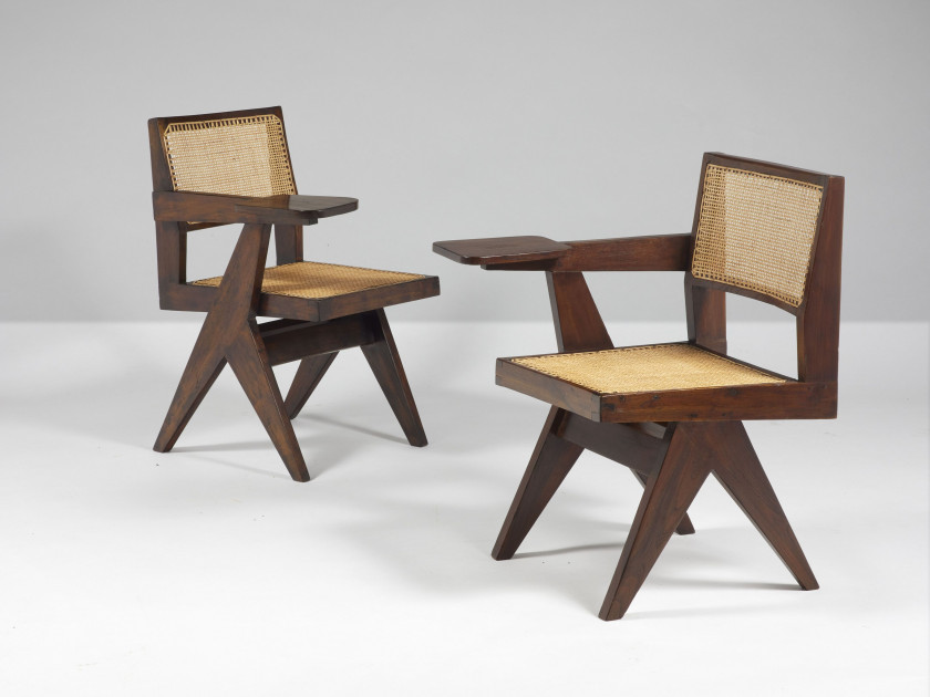 Pierre JEANNERET 1896-1967 Paire de chaises-écritoire - circa 1960