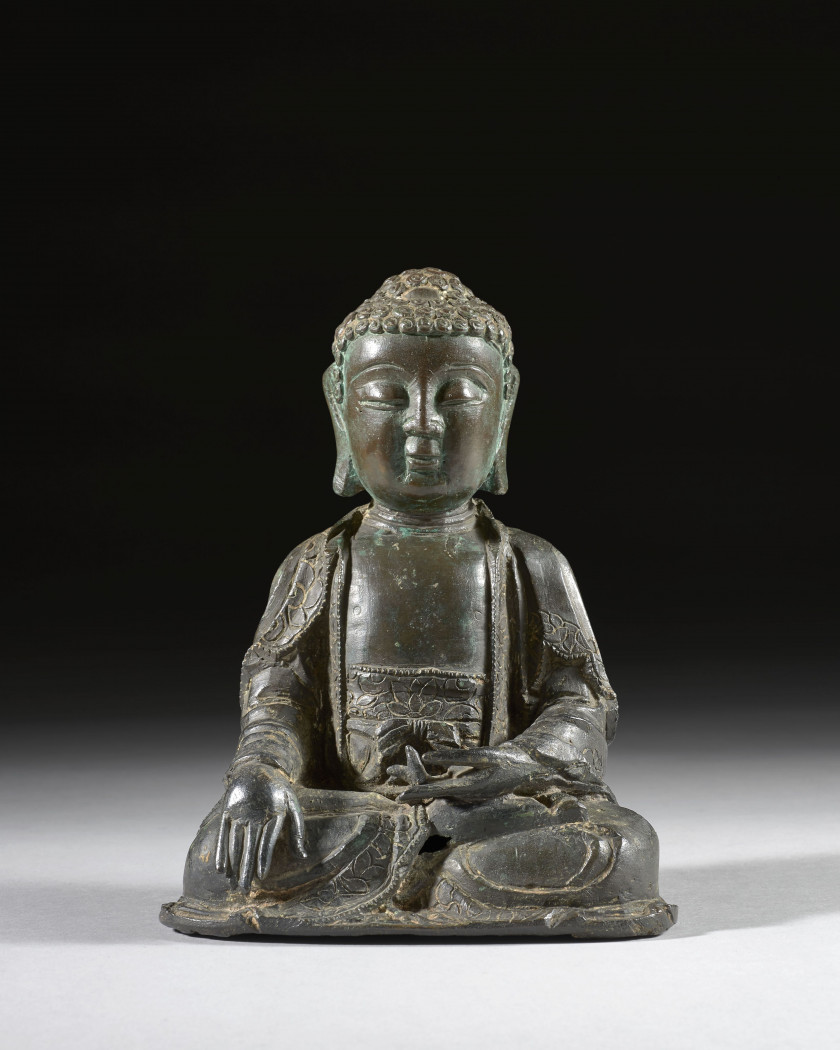 STATUETTE DE BOUDDHA EN BRONZE, Chine, dynastie Ming, XVIIe siècle