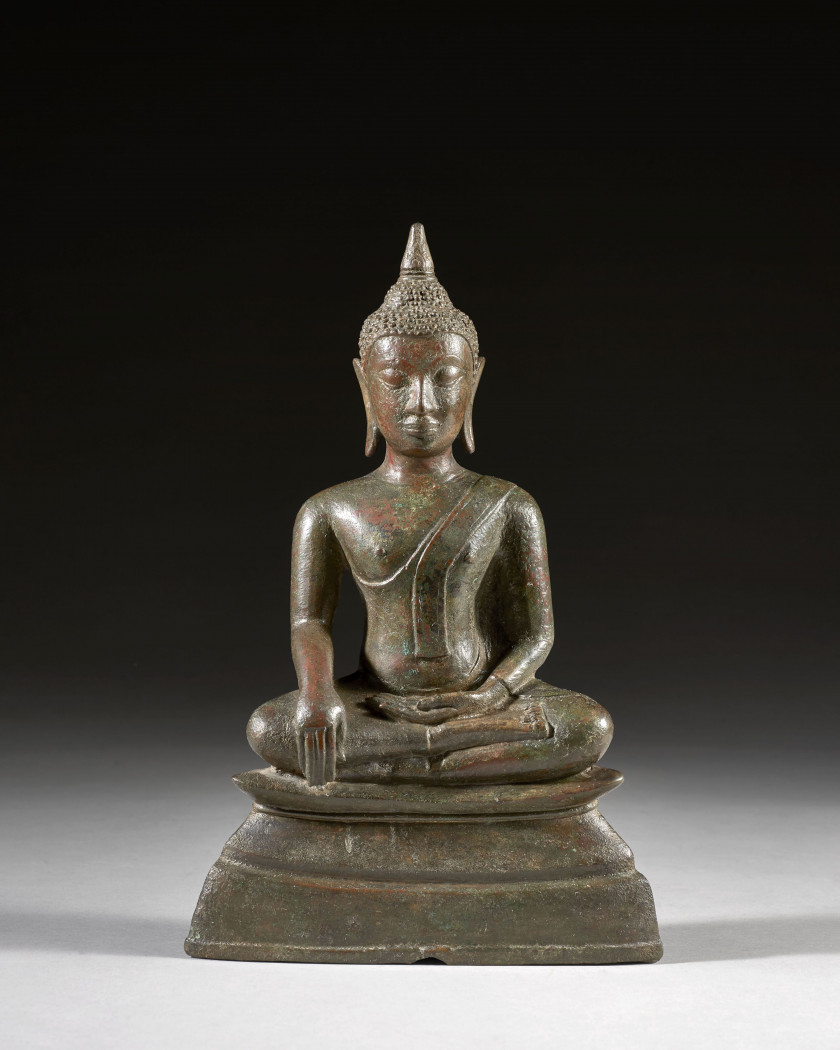 STATUETTE DE BOUDDHA EN BRONZE, Thaïlande, XVIe-XVIIe siècle