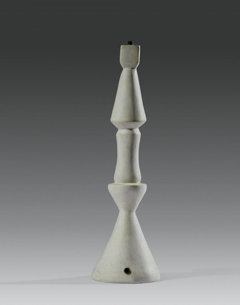 Alberto GIACOMETTI 1901 - 1966 Lampe modèle "flambeau", petit modèle - circa 1934 Plâtre