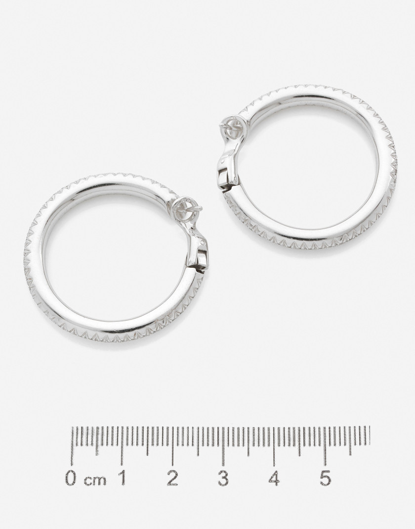 CHAUMET  Paire de créoles