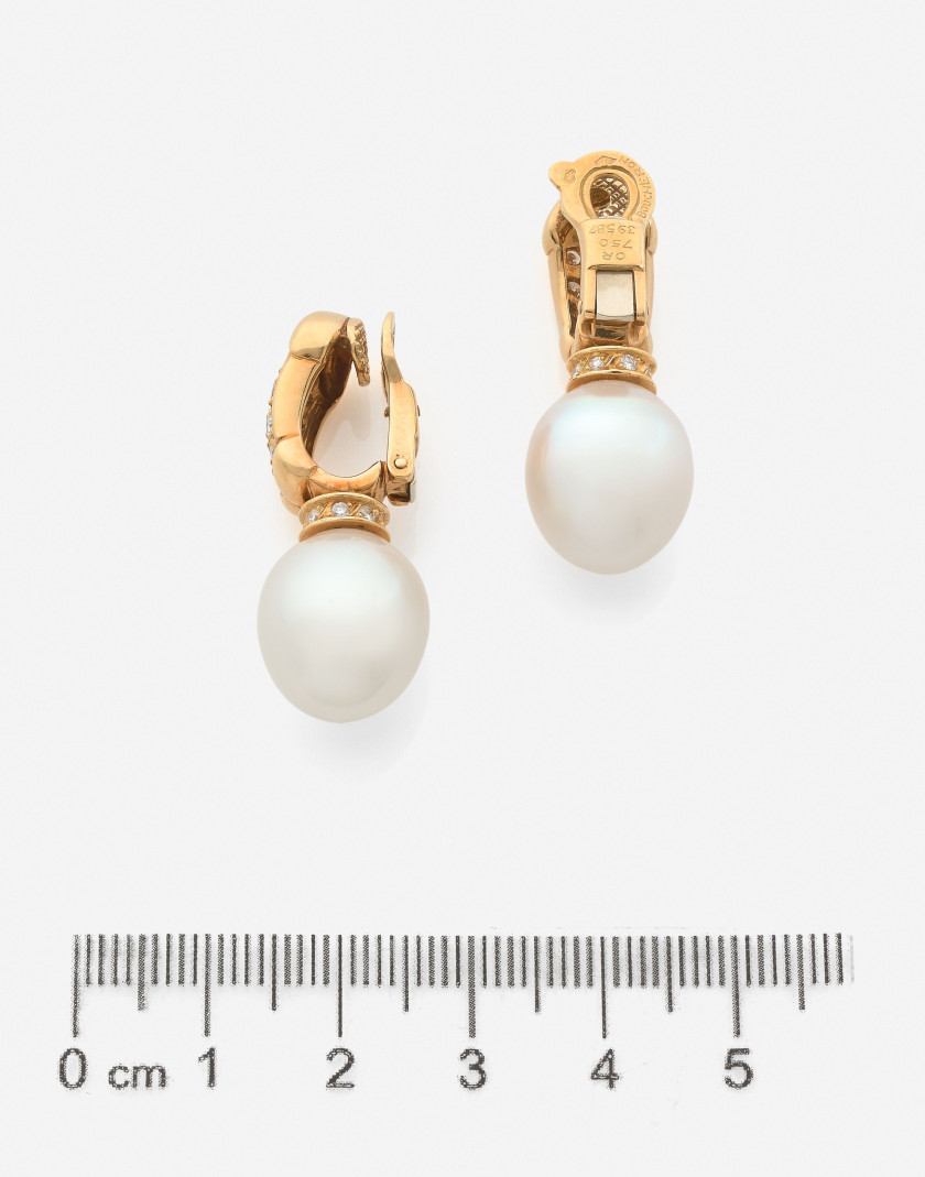 BOUCHERON  Paire de pendants d'oreilles